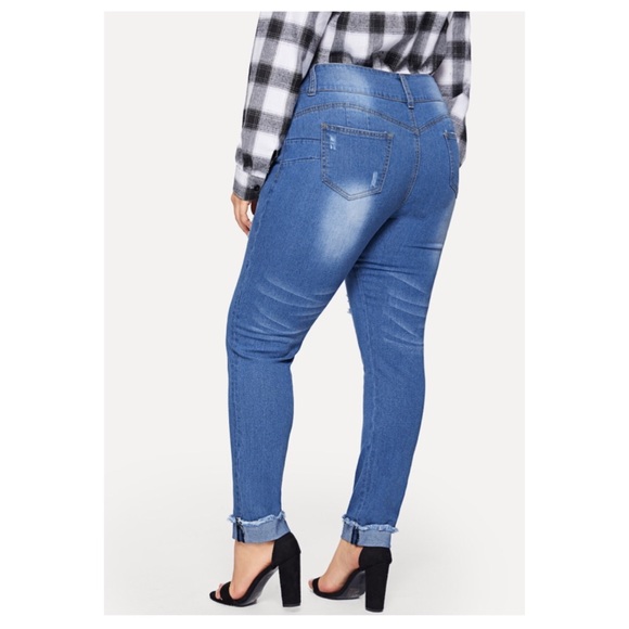 ➕ Distressed Cuffed Hem Jeans - Picture 4 of 7